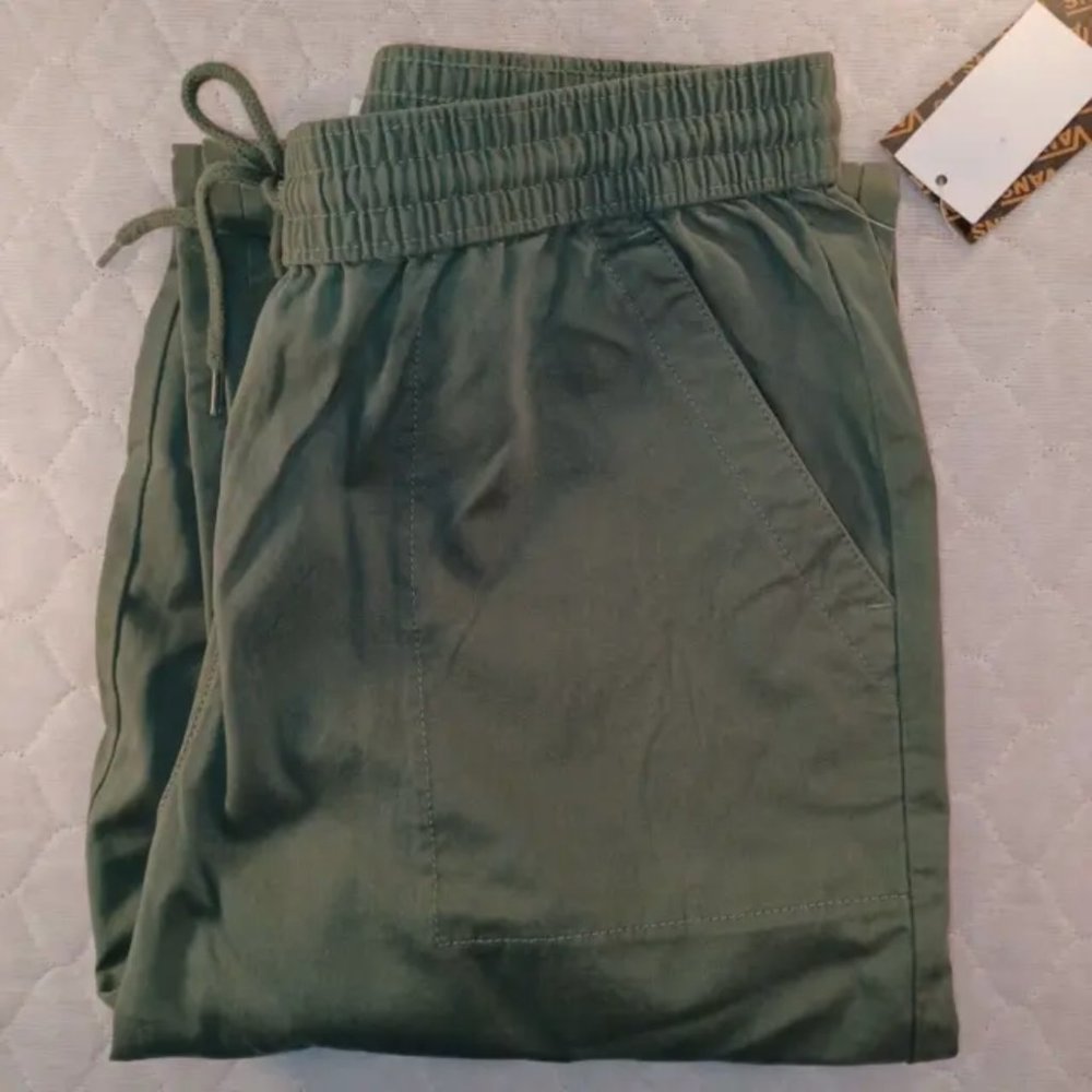 New Vans Chamber II GREEN Jogger Pants Women's Size Small VN0A47YL7WJ Style 3959